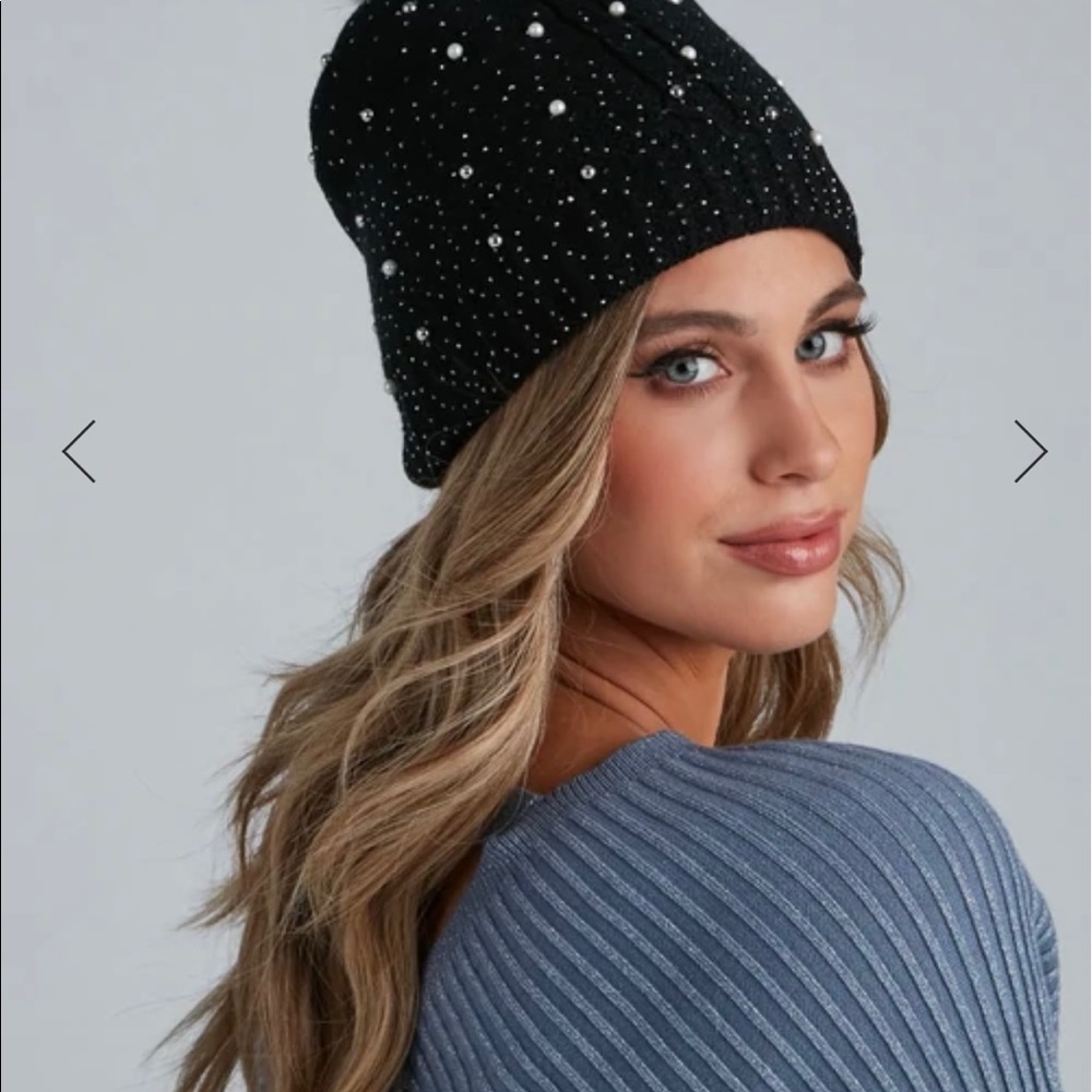 Brand new pearl hat